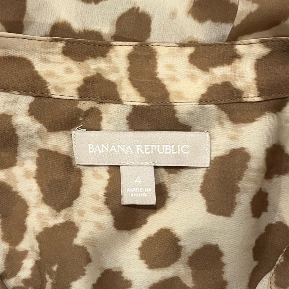 Banana Republic Beige Animal Print Button Down Blouse - Picture 6 of 7